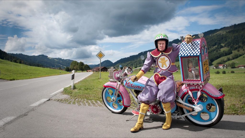 Grayson Perry and the Tomb of the Unknown Craftsman