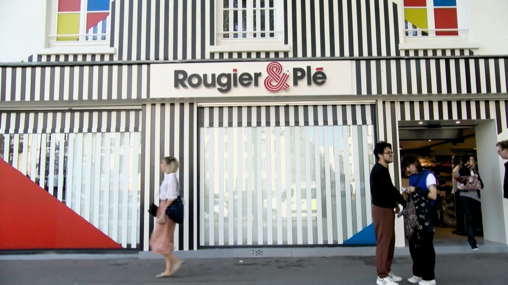 Façade du magasin Rougier&Plé au 13-15 boulevard des Filles du Calvaire, Paris