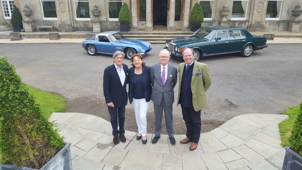 Michael Whitehall et Nigel Havers